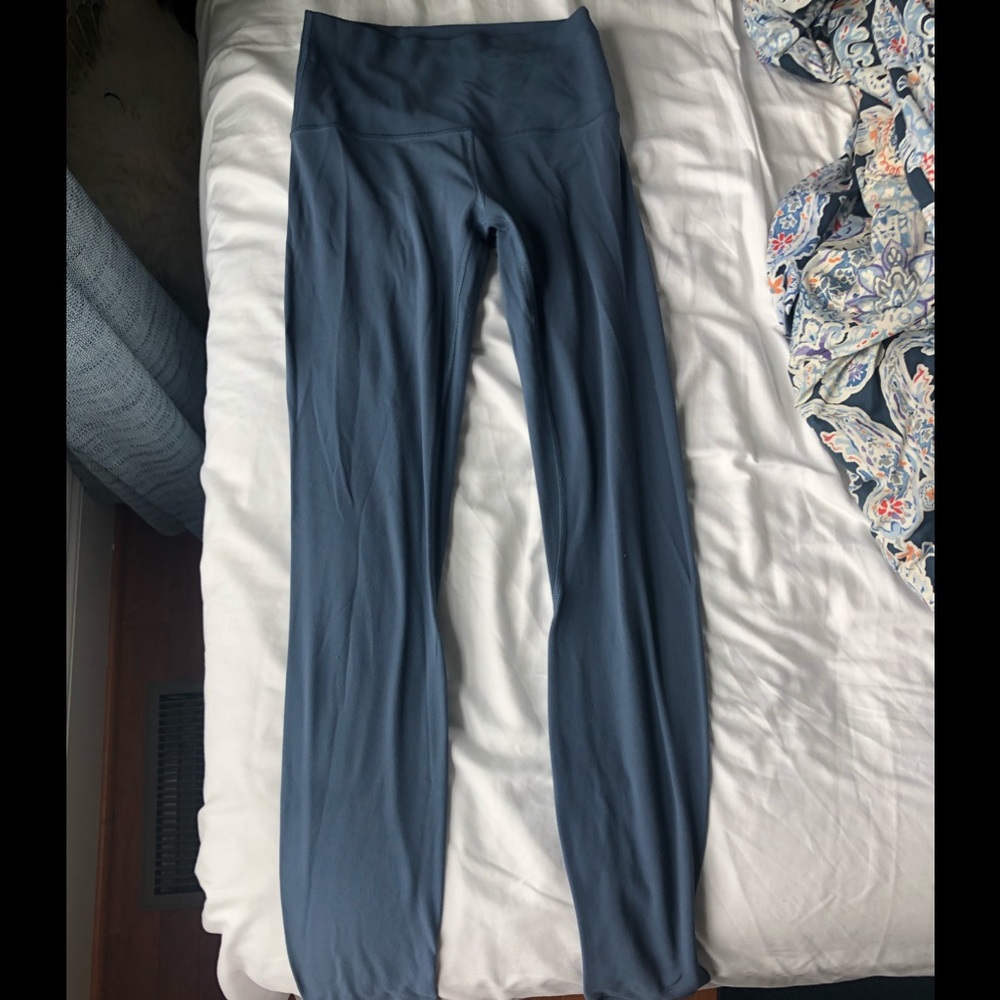 Lululemon align high rise pants 25’ size 4!